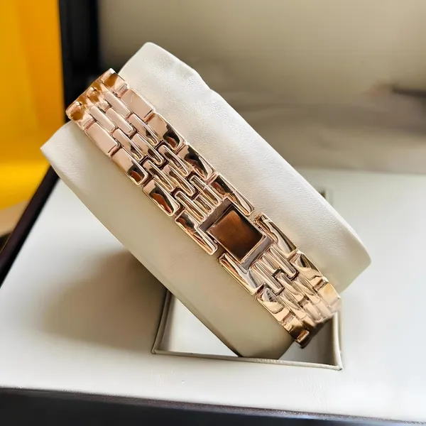 Rose_Gold_Roman_Numeral_Quartz_Watch_For_Men