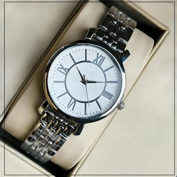 Silver_Roman_Numeral_Quartz_Dress_Watch_With_Metal_Bracelet_For_Men