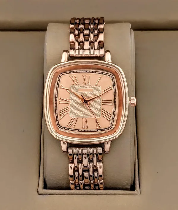 Rose_Gold_Square_Dial_Analog_Watch_With_Bracelet_Strap_For_Women