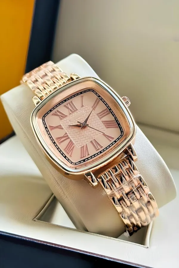 Rose_Gold_Square_Dial_Analog_Watch_With_Bracelet_Strap_For_Women
