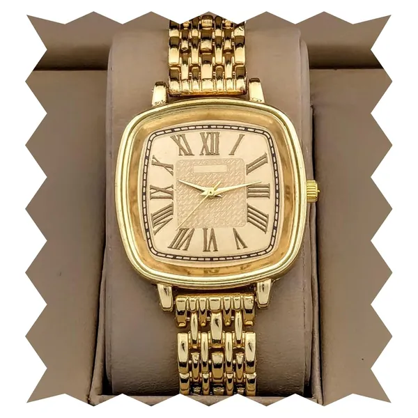 Gold_Square_Dial_Analog_Watch_With_Bracelet_Strap_For_Women
