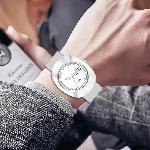 Silver_Quartz_Analog_Wristwatch_With_Day_Date_Display_For_Men