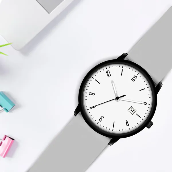 Silver_Analog_Quartz_Watch_With_Leather_Strap_For_Men