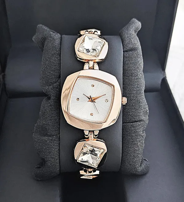 Rose_Gold_Crystal_Accent_Watch_For_Women