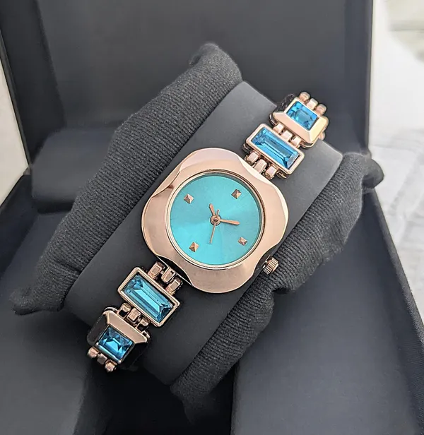 Rose_Gold_Crystal_Bracelet_Watch_For_Women