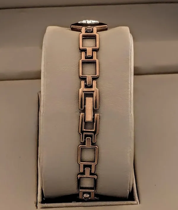 Brown_Crystal_Bracelet_Watch_For_Women