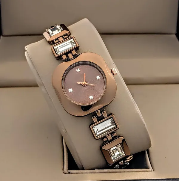 Brown_Crystal_Bracelet_Watch_For_Women