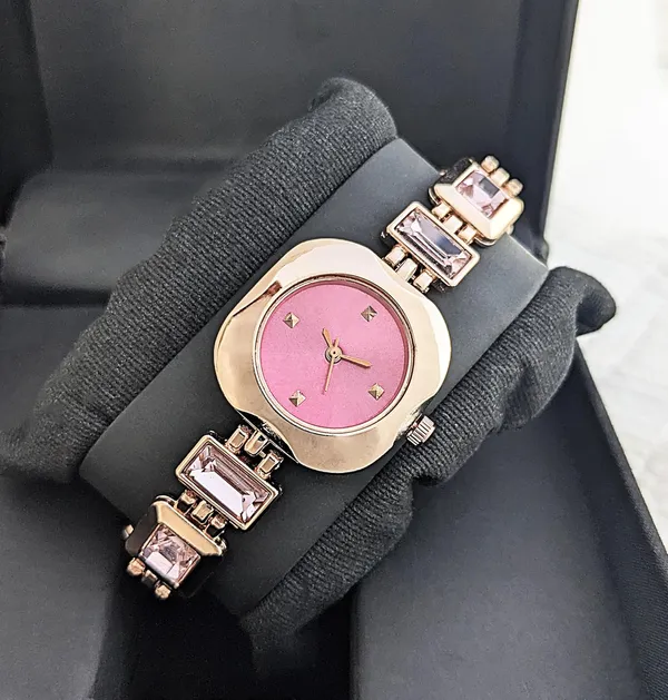 Pink_Crystal_Bracelet_Watch_For_Women