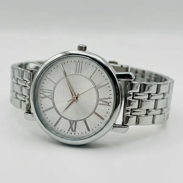 Silver_Roman_Numeral_Quartz_Dress_Watch_With_Metal_Bracelet_For_Men