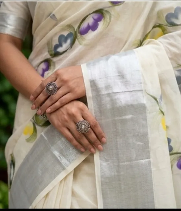 Sugandha_Floral_Silver_Saree_For_Women