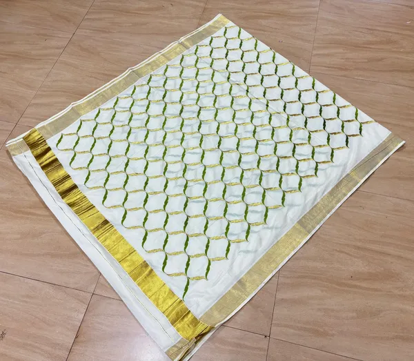 Off-White_Chain_Saree_For_Women
