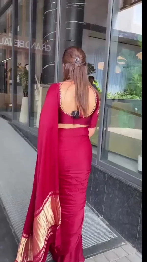 Anushree_Plain_Modal_Silk_With_Zari_Pallu_For_Women