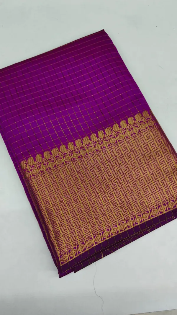 Akira_-Chocolate_Brown_Golden_Checks_Saree_For_Women
