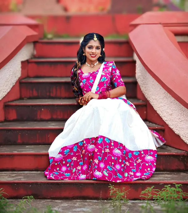 Kallamkari_Cotton_Dhavani_For_Women