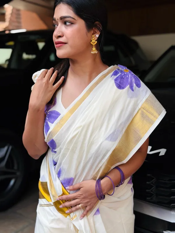 Neelakurnji_Flora_Printed_Saree_For_Women