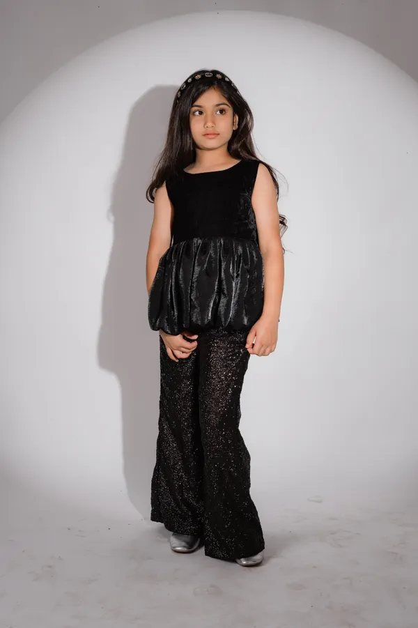 Black_Tulle_Premium_Clothing_Set_For_Kids