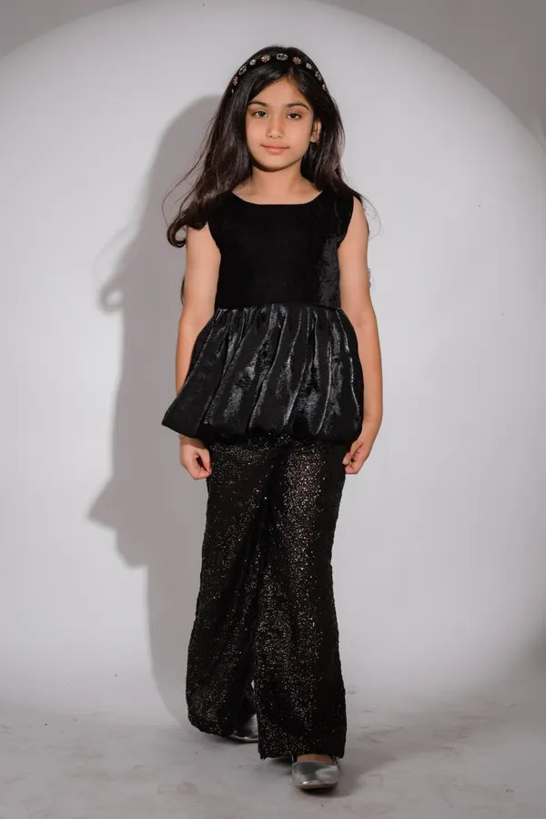 Black_Tulle_Premium_Clothing_Set_For_Kids