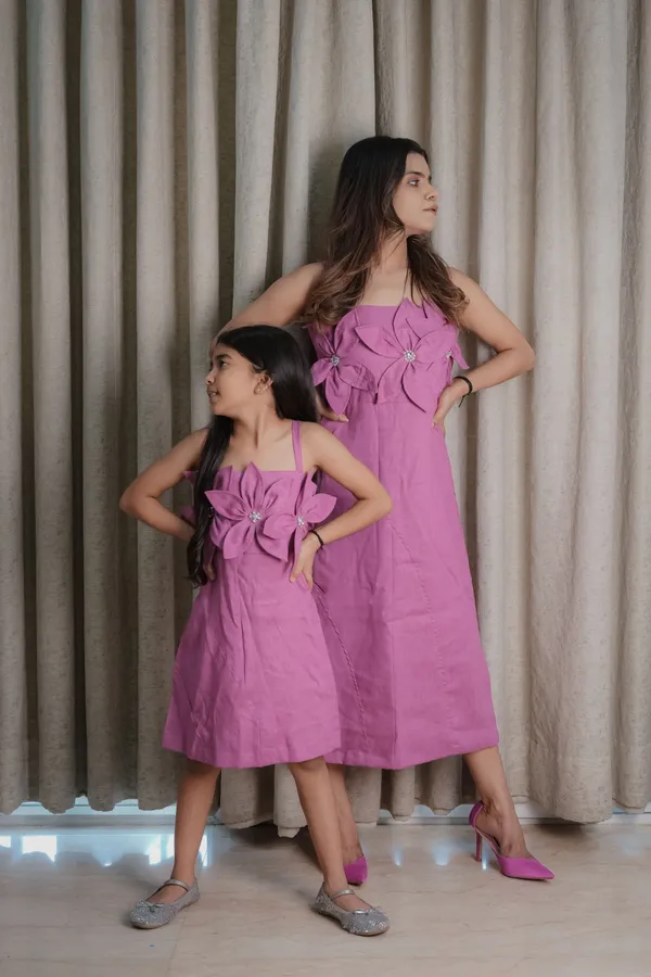 Linen_pink_midi_dress_Mom