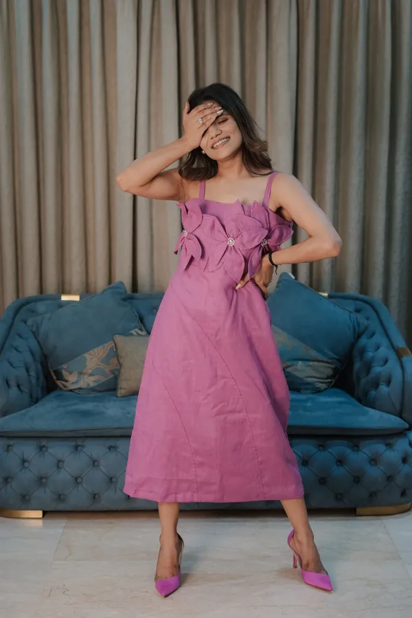 Linen_pink_midi_dress_Mom