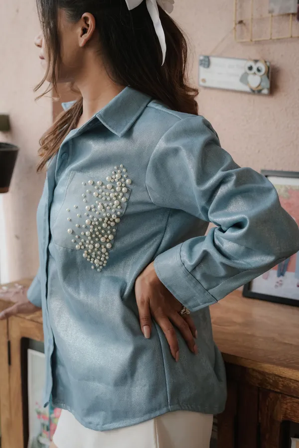 Denim_shirt_mom