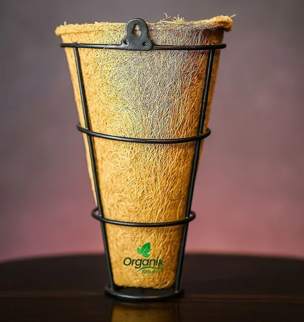 Brown_Eco_Friendly_Coco_Pot_For_Plants_Biodegradable_Planter_For_Home_And_Garden_Use