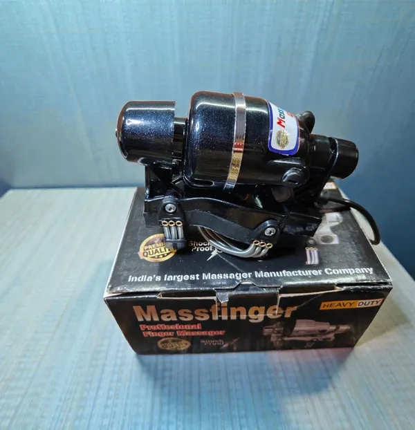 Black_Double_Speed_Finger_Deep_Tissue,_Head,_Neck,_Shoulder_&_Muscle_Relaxation_For_Salon_&_Home_Use_Electric_Massager