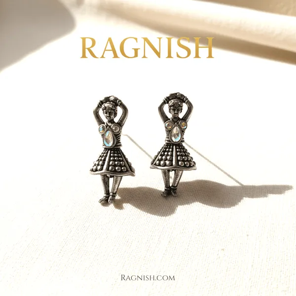 Silver_Alloy_And_Crystal_Stones_Premium_&_Fancy_Design_Earrings_For_Women_(Pack_Of_2)