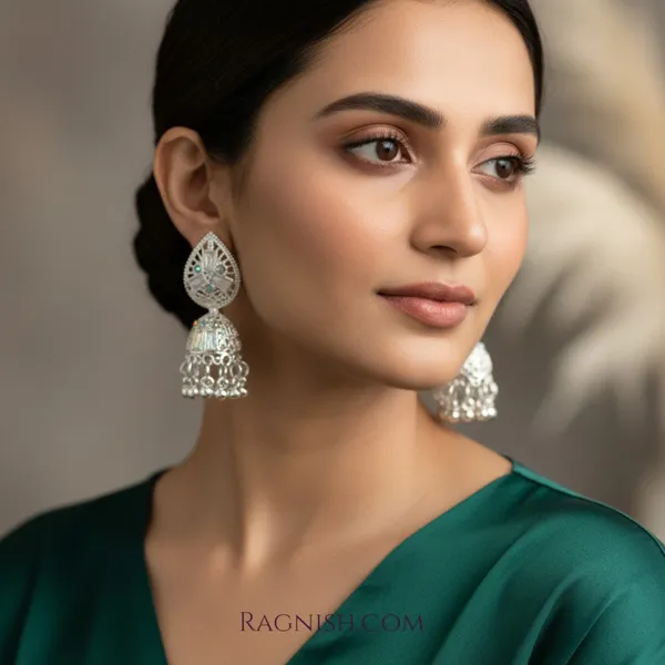 Silver_Alloy_And_Kundan_Stones_Premium_&_Fancy_Design_Earrings_For_Women