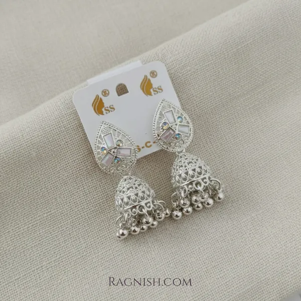 Silver_Alloy_And_Kundan_Stones_Premium_&_Fancy_Design_Earrings_For_Women