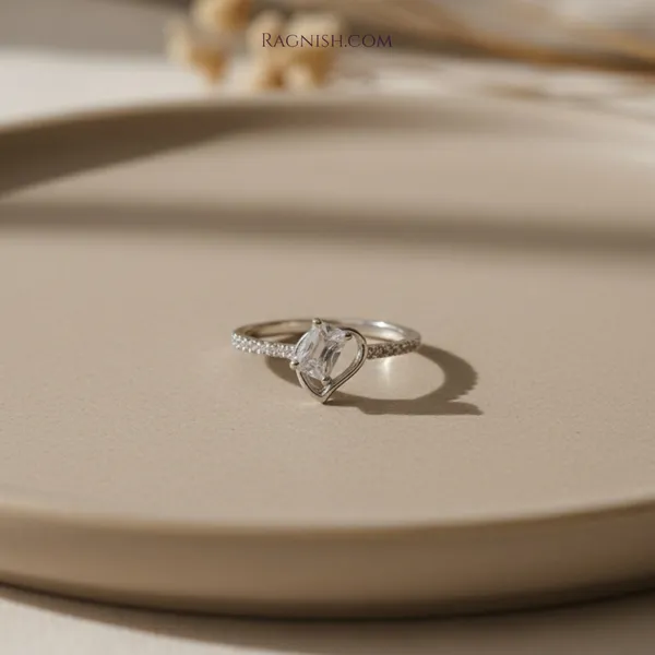 Silver_Alloy_And_Cubic_Zirconia_Premium_&_Fancy_Design_Ring_For_Women