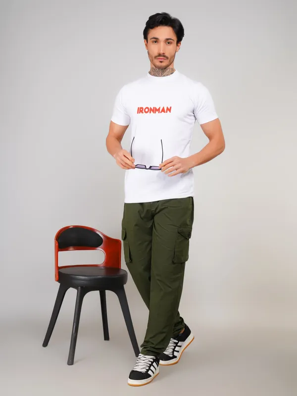 Green_Premium_Cotton_Solid_Regular_Fit_Cargo_Pant_For_Men