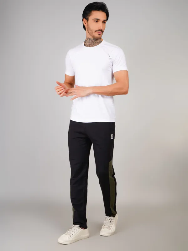 Black_Premium_Cotton_Blend_Solid_Regular_Fit_Track_Pant_For_Men