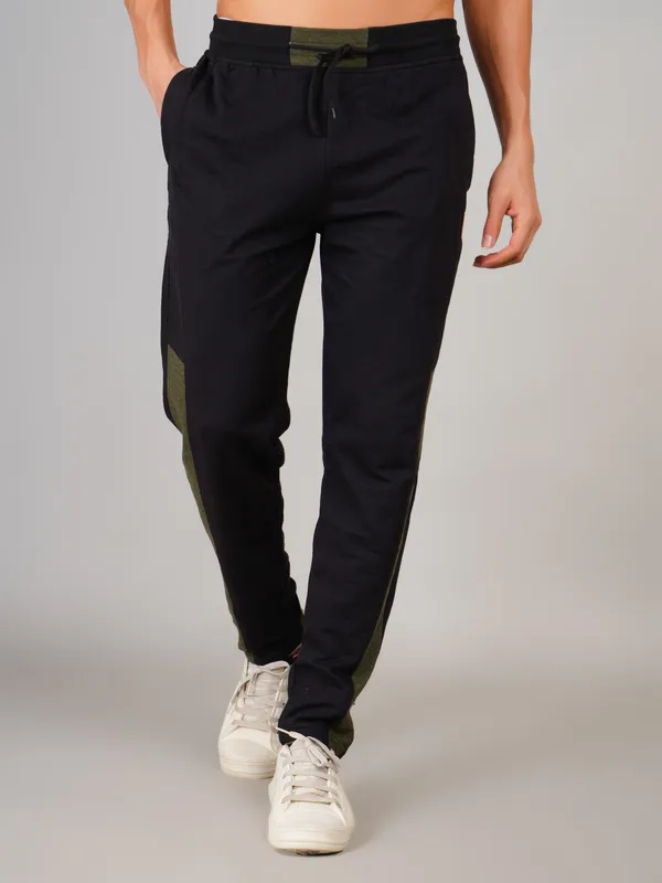 Black_Premium_Cotton_Blend_Solid_Regular_Fit_Track_Pant_For_Men