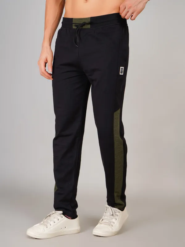 Black_Premium_Cotton_Blend_Solid_Regular_Fit_Track_Pant_For_Men