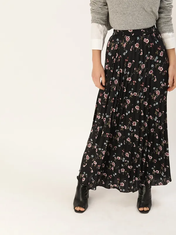 Black_Crepe_Maxi_Skirt_For_Women