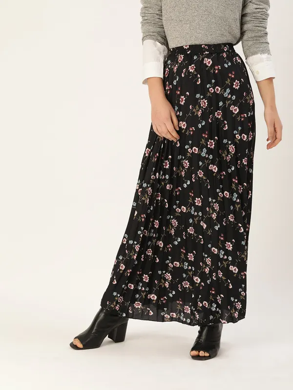Black_Crepe_Maxi_Skirt_For_Women