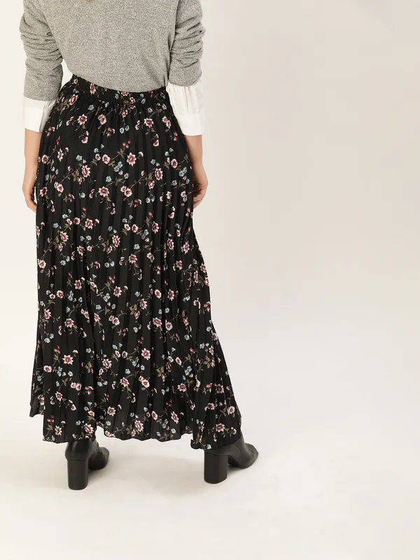Black_Crepe_Maxi_Skirt_For_Women