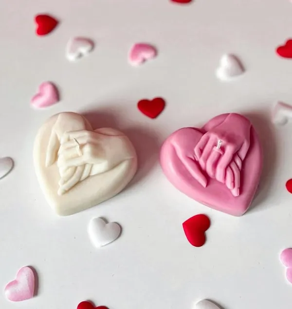 Soy_Wax_The_Lovers_Touch_Scented_Candle