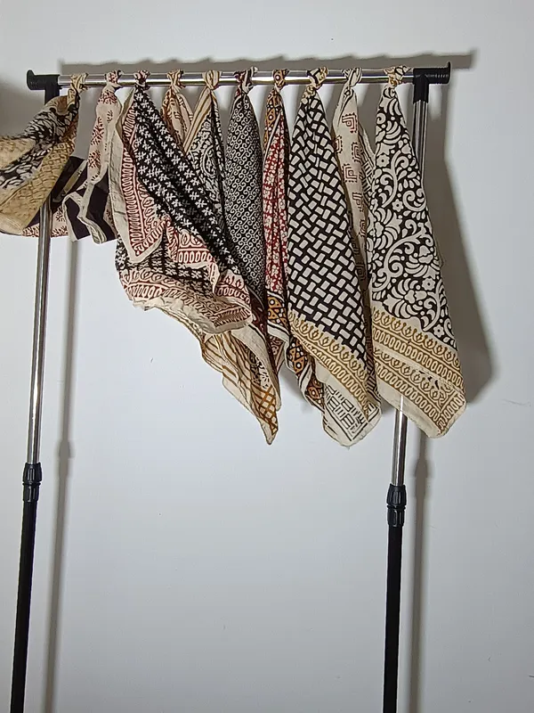 Multicolour_Hand_Block_Printed_Scarf_Set_for_Women
