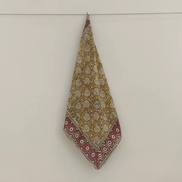 Mustard_Printed_Triangular_Scarf_for_Women
