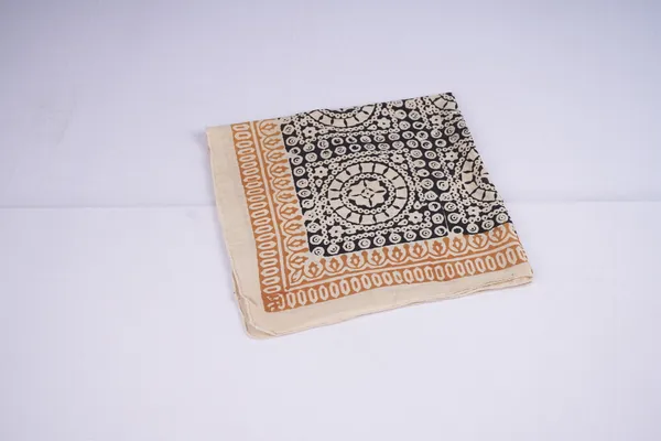 Black_Printed_Bandana_Face_Covering_for_Women