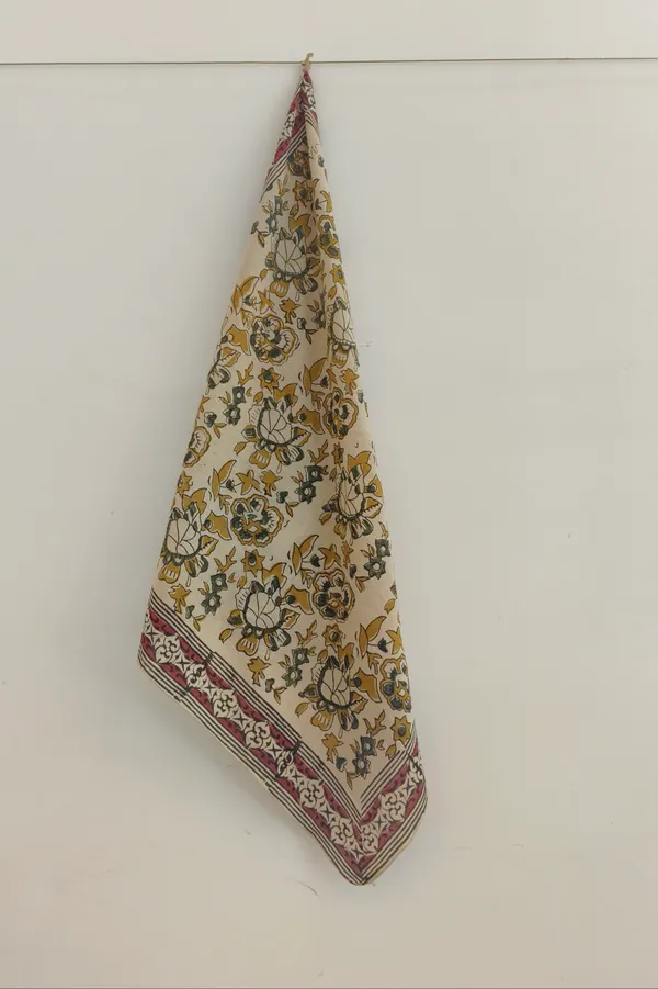 Beige_Floral_Print_Scarf_for_Women