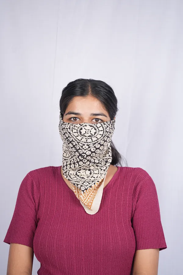 Black_Printed_Bandana_Face_Covering_for_Women