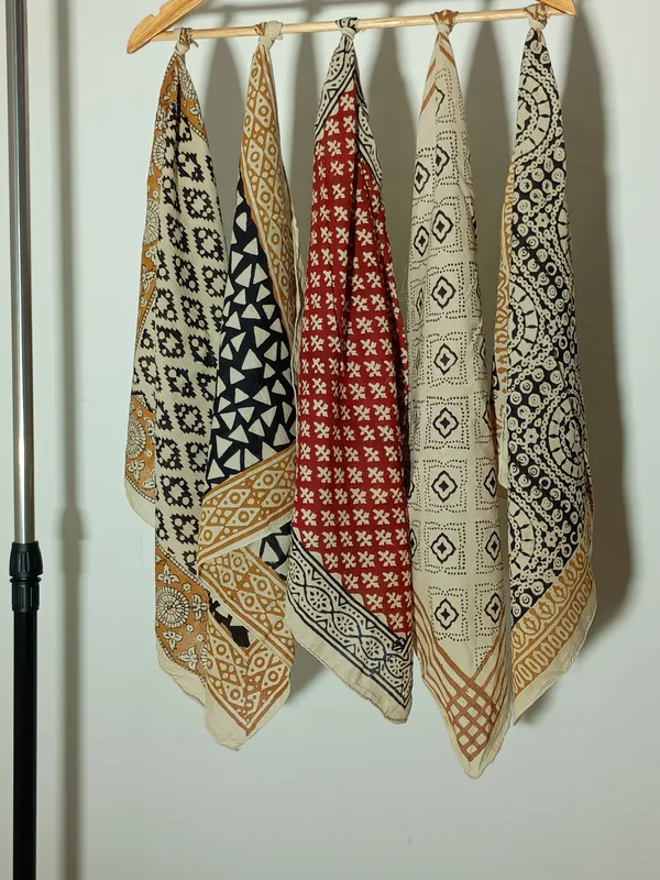 Multicolor_Printed_Scarves_Set_for_Women