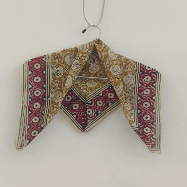 Mustard_Printed_Triangular_Scarf_for_Women