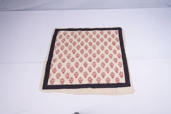 Cream_Printed_Fabric_Face_Covering_for_Women