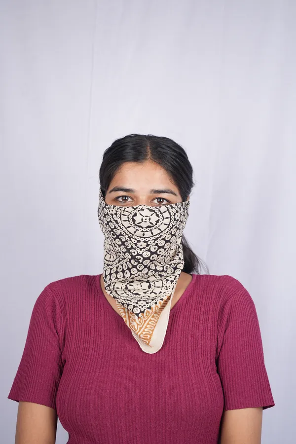 Black_Printed_Bandana_Face_Covering_for_Women