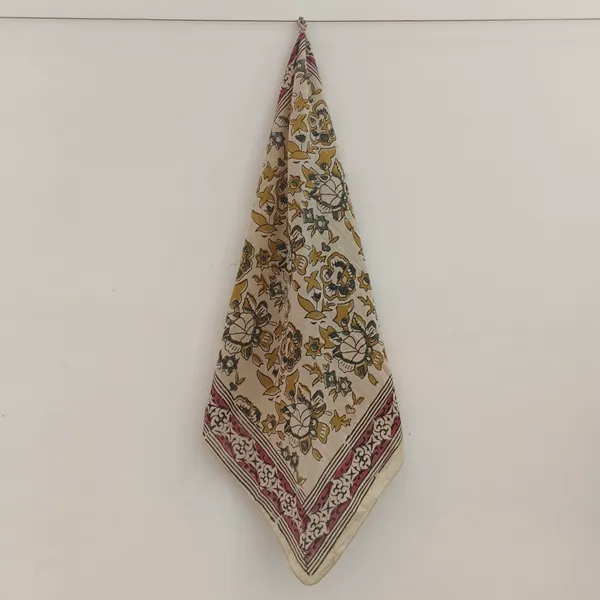 Beige_Floral_Print_Scarf_for_Women