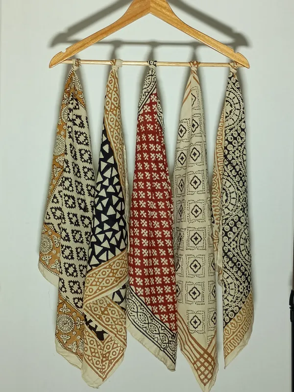 Multicolor_Printed_Scarves_Set_for_Women