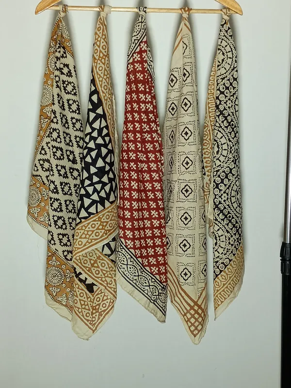 Multicolor_Printed_Scarves_Set_for_Women